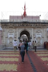 09-Temple entrance